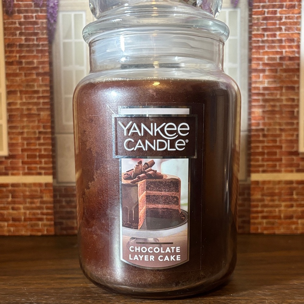 Yankee Candle Chocolate Layer Cake Large